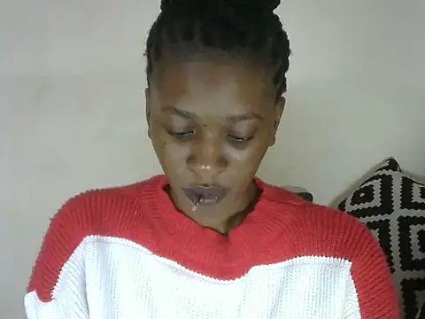 Pretty-emmie online show from March 20, 11:38 am