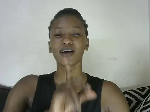 Pretty-emmie online show from March 23, 8:59 am