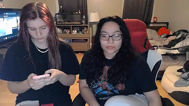 Elliewgfs online show from February 6, 1:49 am