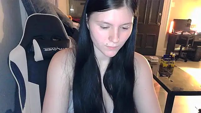 Elliewgfs online show from December 19, 4:41 am