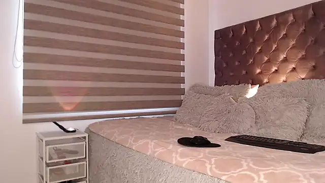 Roussmariehenao online show from October 28, 3:36 pm