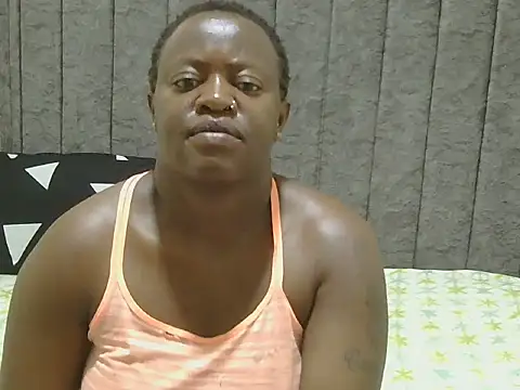 Snapshot of miss-seductive chatting on June 2, 11:23 am miss-seductive online show from June 2, 11:23 am
