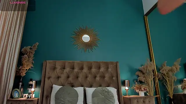 AprilWong online show from March 2, 12:22 pm