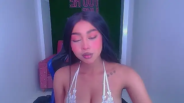 brenda a  online show from December 11, 5:15 pm