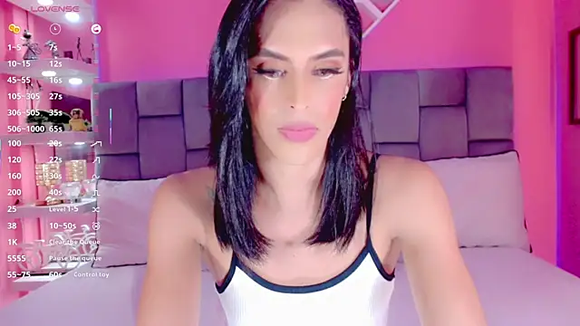 Snapshot of AlanaBekeer chatting on February 18, 2:27 am AlanaBekeer online show from February 18, 2:27 am