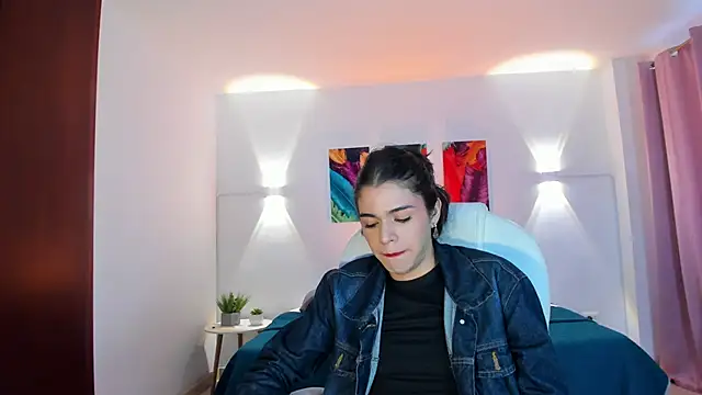 NoahCasstro online show from December 29, 2:10 pm