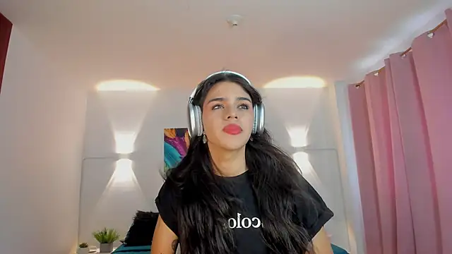 NoahCasstro online show from January 12, 6:59 pm