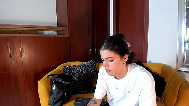 NoahCasstro online show from February 13, 7:31 pm