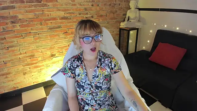 Sweet Namii online show from March 8, 6:10 am