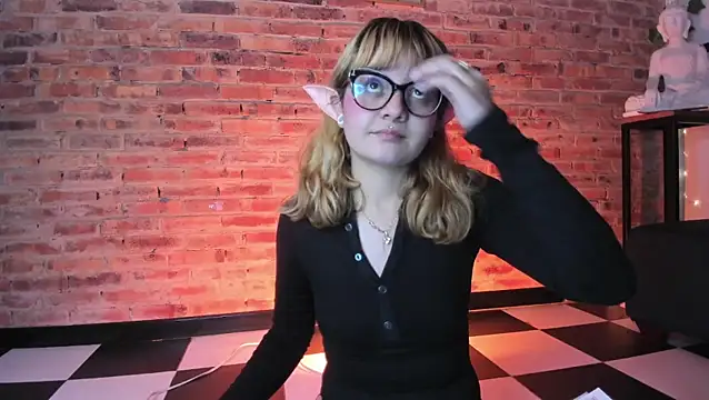 Sweet Namii online show from March 20, 5:46 am