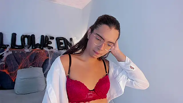 sara saenz99 online show from October 20, 8:20 pm