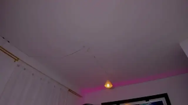 Snapshot of Scarlett_811 chatting on November 13, 7:57 pm Scarlett 811 online show from November 13, 7:57 pm