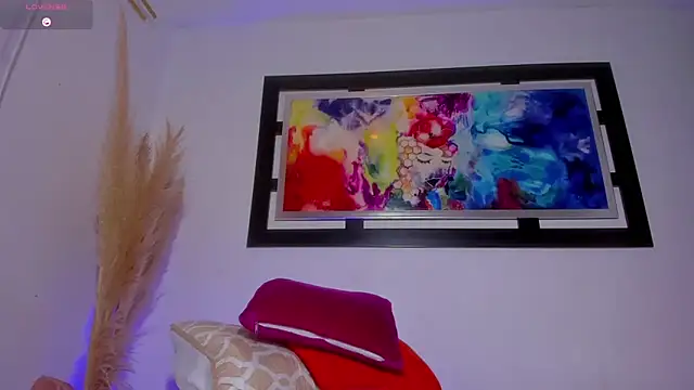 Snapshot of Scarlett_811 chatting on November 22, 10:36 am Scarlett 811 online show from November 22, 10:36 am