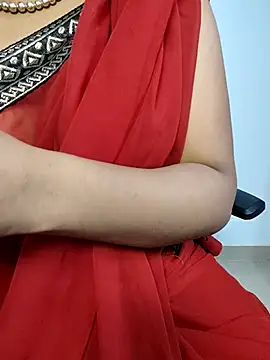 VR here 4U online show from October 2, 6:15 pm