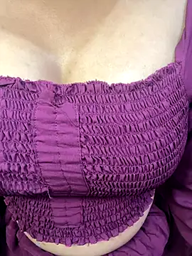 VR here 4U online show from November 29, 5:38 pm