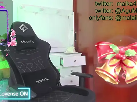 Snapshot of maika28 chatting on April 10, 1:27 pm maika28 online show from April 10, 1:27 pm