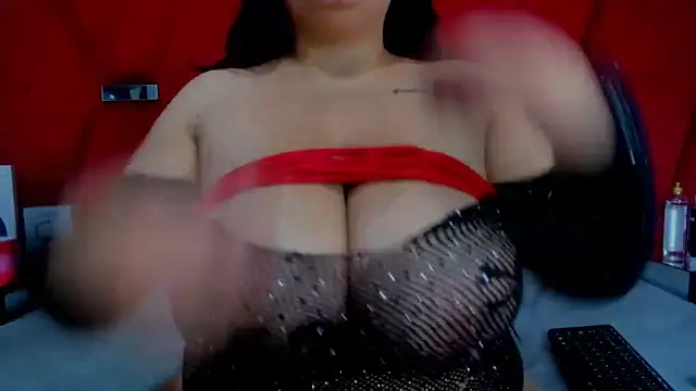 Snapshot of Thyna_Smithx69 chatting on January 31, 11:24 am Thyna Smithx69 online show from January 31, 11:24 am