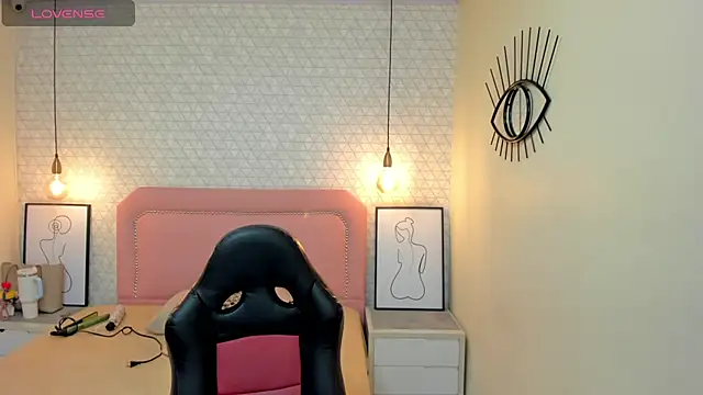 Kittytimberlake online show from January 9, 12:30 pm