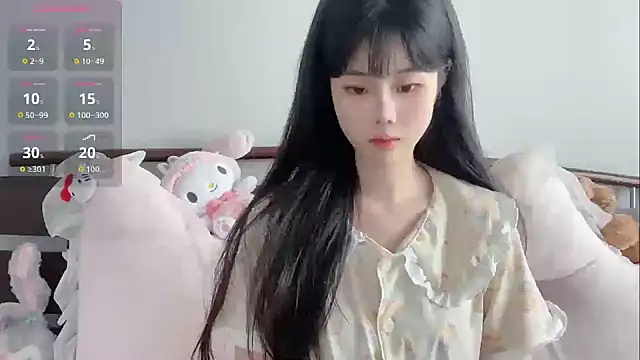 Qedgjwyz1 online show from June 17, 11:56 am
