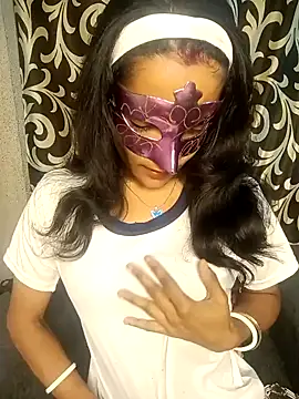 Snapshot of REVA_DARLING chatting on January 15, 3:43 am REVA DARLING online show from January 15, 3:43 am