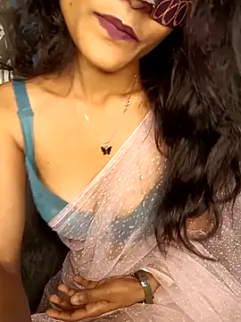 Snapshot of REVA_DARLING chatting on January 26, 2:19 pm REVA DARLING online show from January 26, 2:19 pm