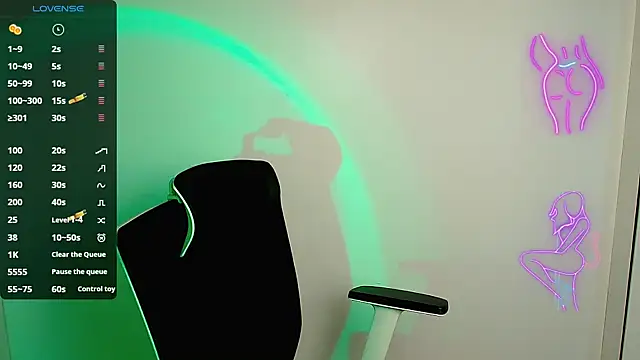 Jennifer Blum online show from October 12, 7:18 am