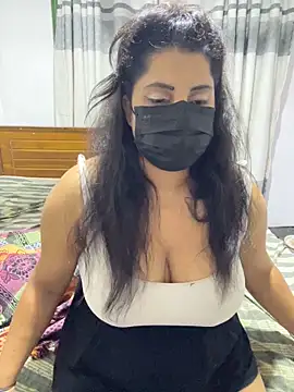 Snapshot of NOORA-GIRL chatting on April 21, 3:35 am NOORA-GIRL online show from April 21, 3:35 am