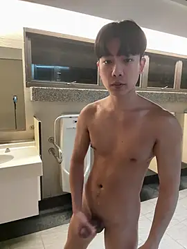 Snapshot of ericsex_tw chatting on February 21, 1:34 pm ericsex tw online show from February 21, 1:34 pm