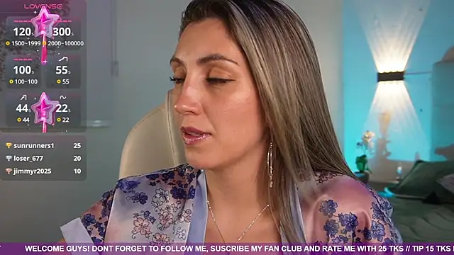 Snapshot of anny_sweet72 chatting on January 9, 6:26 pm anny sweet72 online show from January 9, 6:26 pm