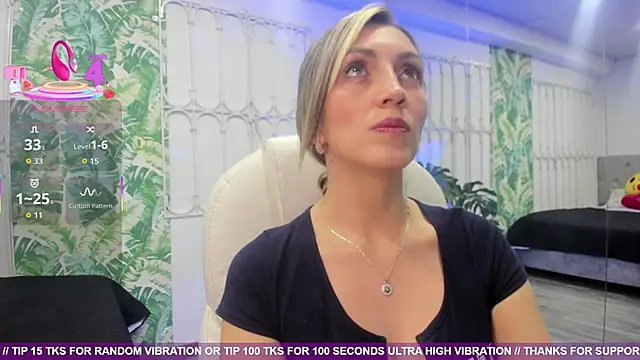 Snapshot of anny_sweet72 chatting on September 12, 12:27 pm anny sweet72 online show from September 12, 12:27 pm