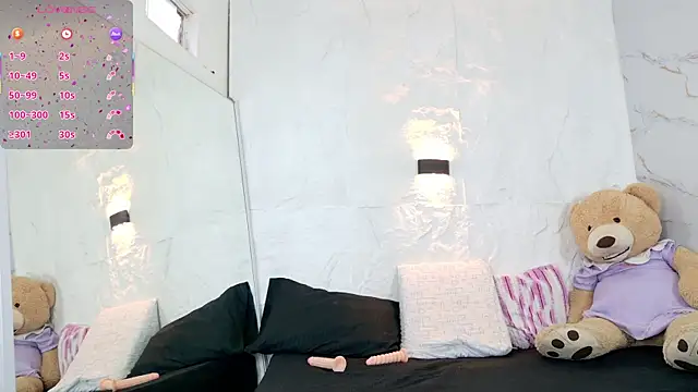 zorravioletta1 online show from December 17, 11:49 am