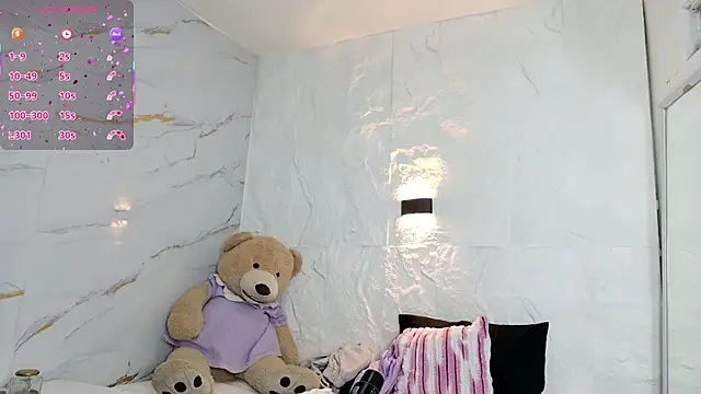 Snapshot of zorravioletta1 chatting on February 2, 11:20 am zorravioletta1 online show from February 2, 11:20 am