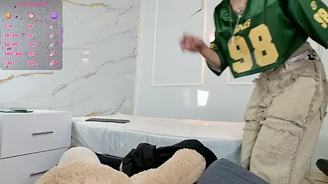 Snapshot of zorravioletta1 chatting on February 28, 11:44 am zorravioletta1 online show from February 28, 11:44 am