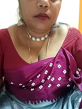 Snapshot of Swapna_143 chatting on December 9, 2:56 am Swapna 143 online show from December 9, 2:56 am