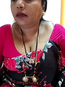 Snapshot of Swapna_143 chatting on December 11, 5:10 am Swapna 143 online show from December 11, 5:10 am