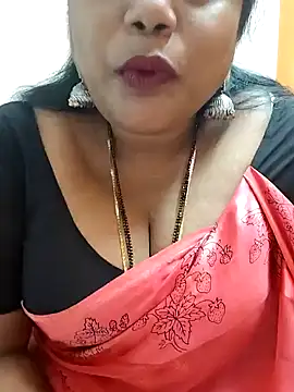 Snapshot of Swapna_143 chatting on December 13, 2:32 am Swapna 143 online show from December 13, 2:32 am