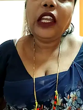 Snapshot of Swapna_143 chatting on January 1, 2:51 am Swapna 143 online show from January 1, 2:51 am