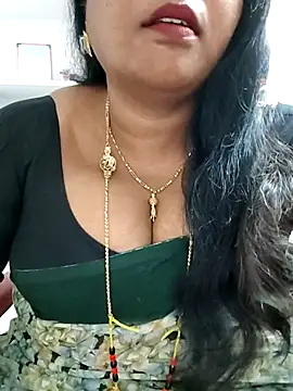 Snapshot of Swapna_143 chatting on September 8, 4:50 pm Swapna 143 online show from September 8, 4:50 pm