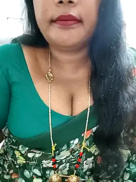 Snapshot of Swapna_143 chatting on September 14, 4:39 pm Swapna 143 online show from September 14, 4:39 pm
