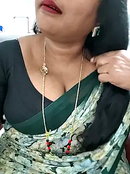 Snapshot of Swapna_143 chatting on September 16, 3:29 am Swapna 143 online show from September 16, 3:29 am