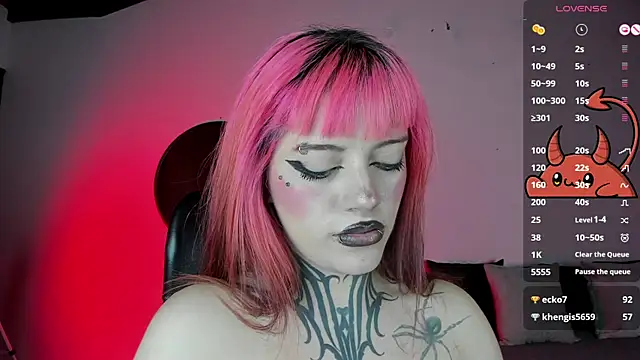 Snapshot of LilithMadness chatting on March 9, 6:39 am LilithMadness online show from March 9, 6:39 am