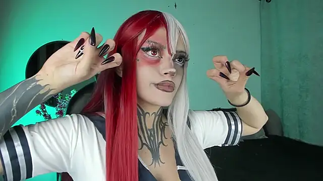 Snapshot of LilithMadness chatting on September 25, 3:43 am LilithMadness online show from September 25, 3:43 am