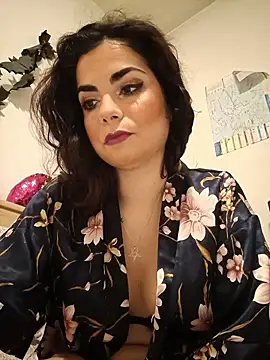 Saturnia Yvonne online show from December 4, 5:55 pm