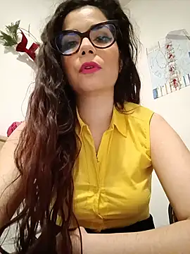 Saturnia Yvonne online show from January 30, 11:45 pm