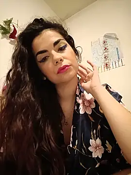 Saturnia Yvonne online show from February 10, 11:55 pm