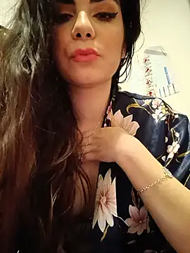 Saturnia Yvonne online show from February 21, 12:05 am