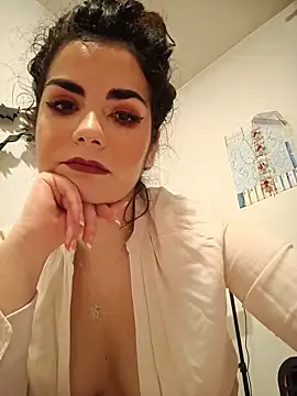 Saturnia Yvonne online show from February 25, 6:31 pm