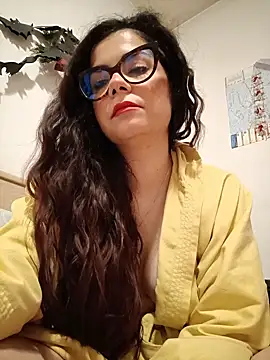 Saturnia Yvonne online show from March 8, 11:39 pm