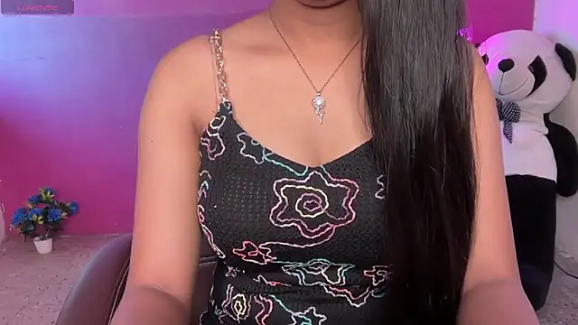 Snapshot of ridhima_ranii chatting on February 12, 10:14 am ridhima ranii online show from February 12, 10:14 am