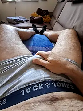 Snapshot of oldermanforwomen chatting on March 17, 2:01 pm oldermanforwomen online show from March 17, 2:01 pm